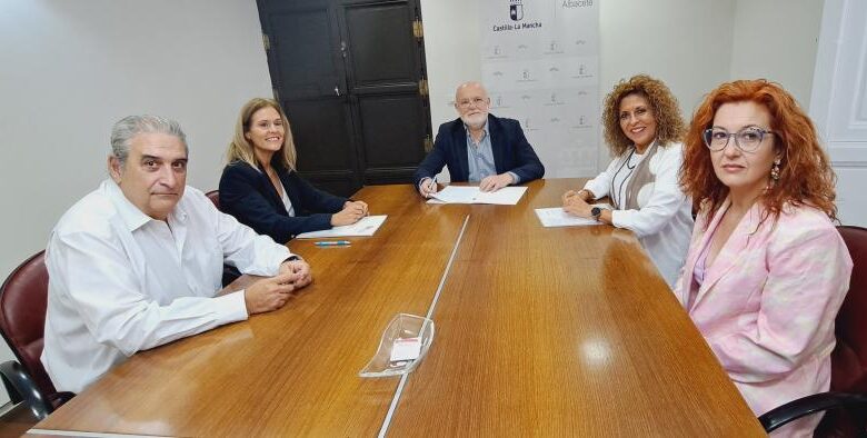 el-gobierno-de-castilla-la-mancha-ratifica-su-apoyo-y-colaboracion-con-la-asociacion-de-familiares-de-personas-con-alzheimer-de-albacete