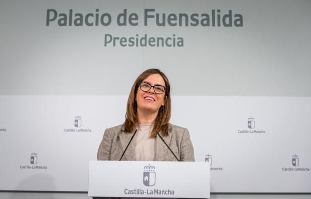 castilla-la-mancha-y-el-estado-acuerdan-destinar-83-millones-de-euros-para-el-sistema-de-la-dependencia-regional,-que-atiende-a-mas-de-75.000-personas