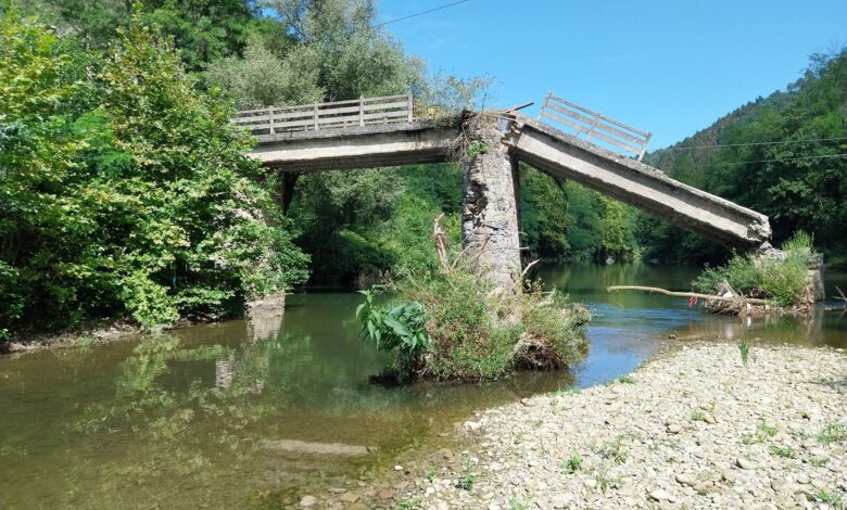 ura-comienza-las-obras-para-retirar-el-puente-zanoni-en-desuso-sobre-el-rio-oria-en-andoain