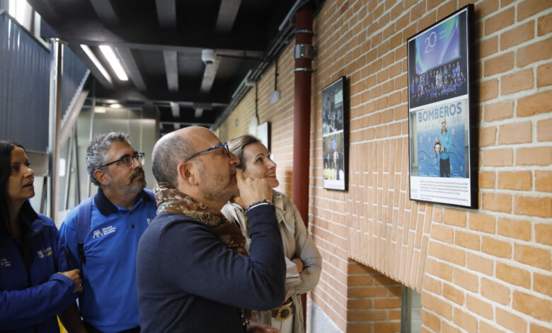 un-recorrido-fotografico-por-los-20-anos-de-samur-social,-en-la-biblioteca-municipal-eugenio-trias