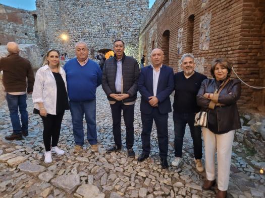 el-gobierno-regional-respalda-la-‘noche-de-las-velas’,-evento-cultural-que-une-musica,-teatro-y-patrimonio-en-el-imponente-castillo-de-calatrava-la-nueva