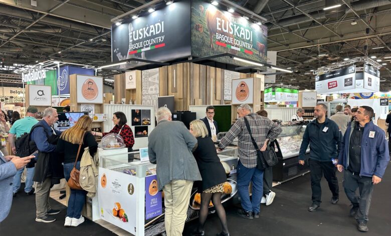 nueve-empresas-agroalimentarias-de-euskadi-exponen-sus-productos-gourmet-en-la-feria-sial-paris