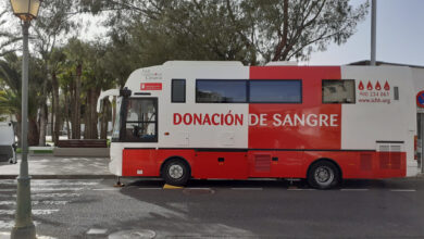 el-ichh instala-una-unidad-movil-de-donacion-de-sangre-junto-al-ayuntamiento-de-antigua