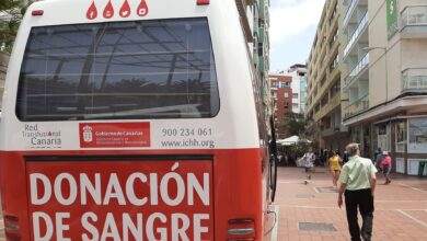 el-ichh-instala-una-unidad-movil-de-donacion-de-sangre-en la-playa-de-las-canteras