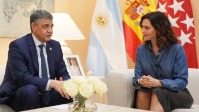 diaz-ayuso-recibe-en-la-real-casa-de-correos-al-jefe-de-gobierno-de-la-ciudad-de-buenos-aires