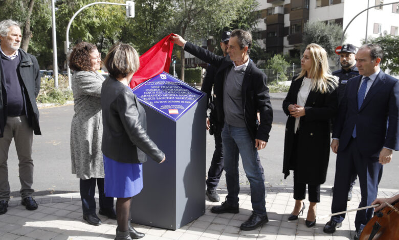 ciudad-lineal-recuerda-a-los-cuatro-asesinados-por-eta-en-la-avenida-de-badajoz-en-2000