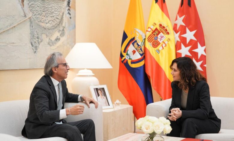 diaz-ayuso-se-reune-con-el-embajador-de-la-republica-de-colombia-en-espana-para-presentar-la-region-como-destino-turistico-e-inversor