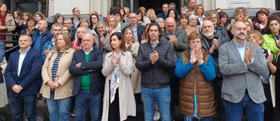 la-dpz-guarda-un-minuto-de-silencio-en-recuerdo-de-las-victimas-de-la-dana