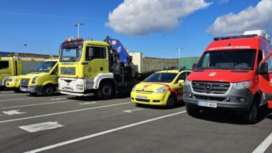 el-gobierno-de-canarias-ha-enviado-hoy-en-barco-los-primeros-vehiculos-de-apoyo-a-la-emergencia-de-valencia