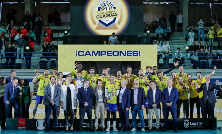 el-club-voleibol-guaguas,-galardonado-como-mejor-equipo-de-las-islas-tras-una-temporada-de-ensueno