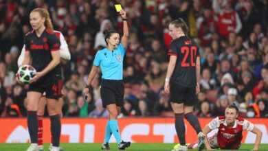 la-arbitra-marta-huerta-de-aza,-reconocida-por-su-historico-ascenso-al-futbol-masculino-profesional