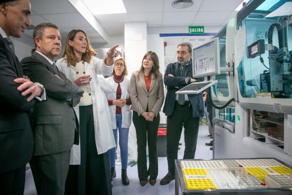 el-gobierno-regional-ha-transformado-el-laboratorio-de-analisis-clinico-del-hospital-de-puertollano-debido-a-la-renovacion-tecnologica-realizada-desde-2023