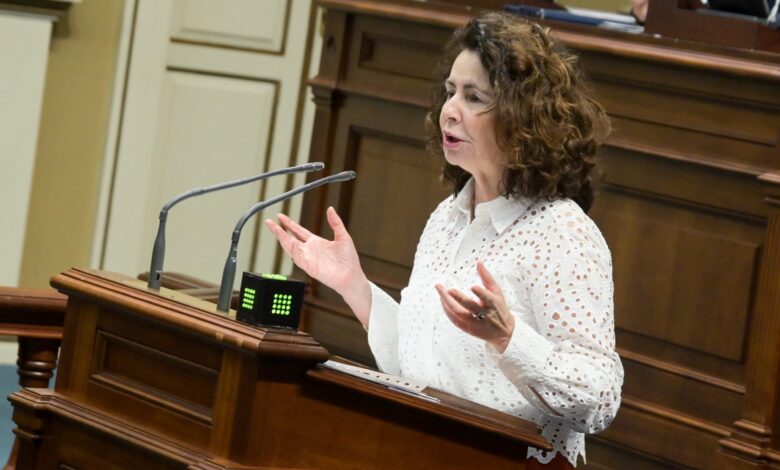 matilde-asian-defiende-ante-el-parlamento-los-presupuestos-mas-sociales-de-la-historia-de-canarias