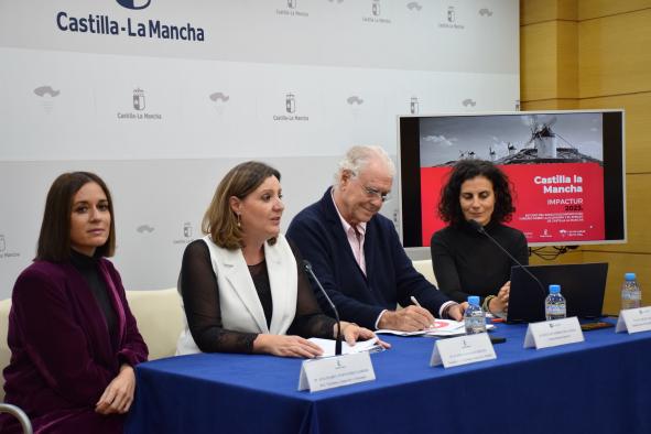 el-sector-turistico-marca-records-al-generar-3.600-millones-de-euros-en-2023-y-recupera-su-peso-en-el-pib-regional-previo-a-la-pandemia,-un-7,3-por-ciento