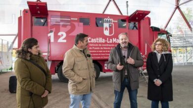 unos-200-alumnos-de-educacion-primaria,-segundaria-y-del-aula-de-mayores-asisten-a-las-charlas-del-servicio-1-1-2-castilla-la-mancha-en-marchamalo