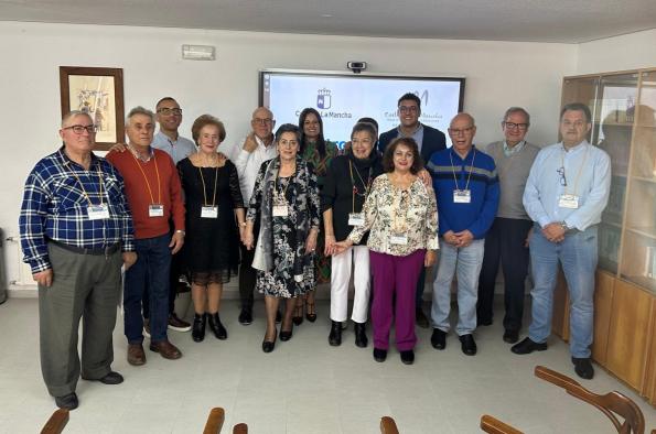 el-gobierno-de-castilla-la-mancha-felicita-al-nuevo-consejo-del-centro-de-mayores-de-valdepenas,-con-una-presidenta-al-frente-por-primera-vez