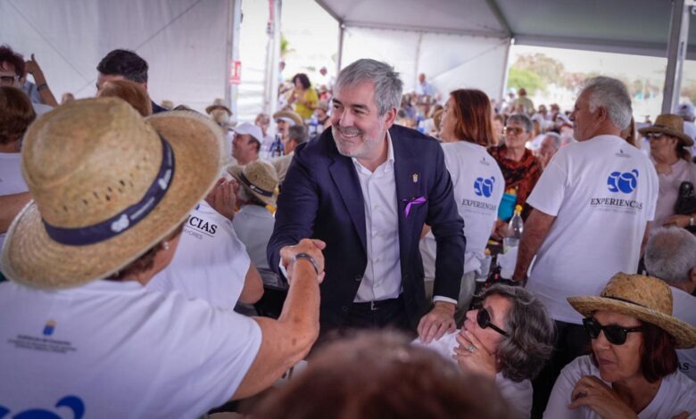 mas-de-1.500-mayores-se-dan-cita-en-el-ii-encuentro-de-personas-mayores-de-canarias