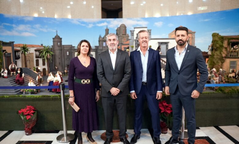 el-gobierno-presenta-su-primer-belen-institucional-en-la-sede-presidencia-de-las-palmas-de-gran-canaria