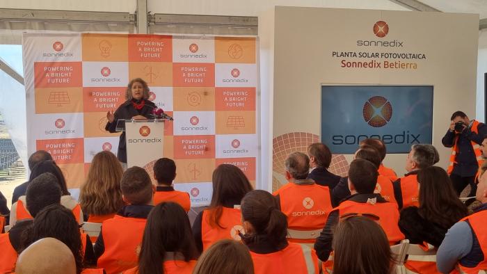 el-gobierno-de-castilla-la-mancha-destaca-que-las-energias-‘renovables’-son-un-sector-estrategico-que-atrae-riqueza-y-crea-empleo