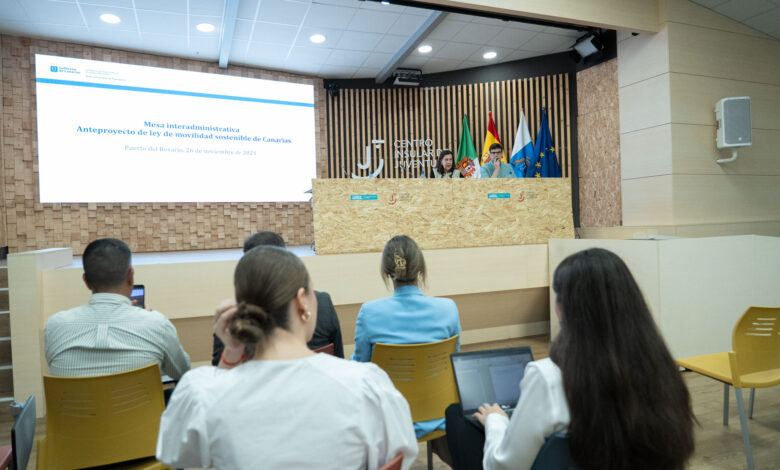 maria-fernandez-presenta-en-fuerteventura-las-claves-de-participacion-para-crear-la-ley-de-movilidad-sostenible