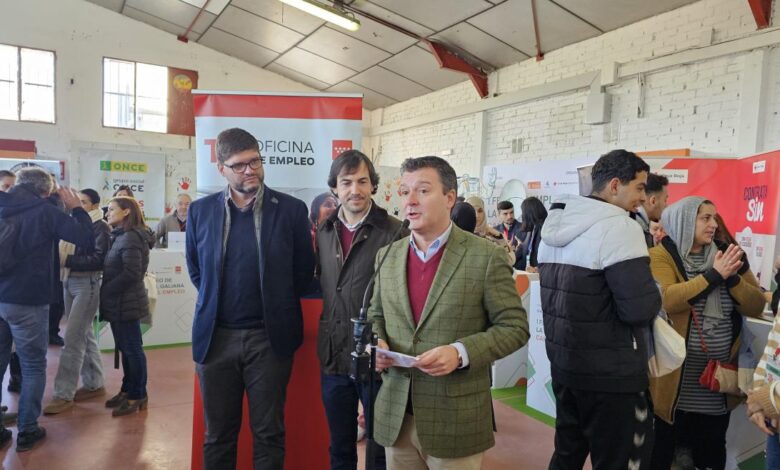 la-comunidad-de-madrid-celebra-la-primera-feria-de-empleo-de-la-canada-real-galiana-para-ayudar-a-sus-residentes-a-encontrar-trabajo