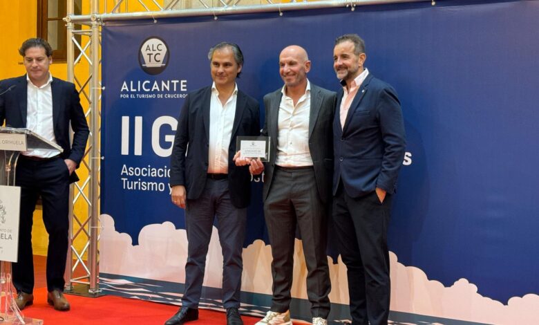 la-plaza-alicante-tour-recibe-el-premio-innovacion-de-asociacion-por-el-turismo-cruceros