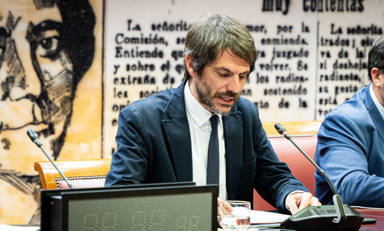 ernest-urtasun-anuncia-en-el-senado-el-plan-de-accion-cultural-exterior-2025-2028