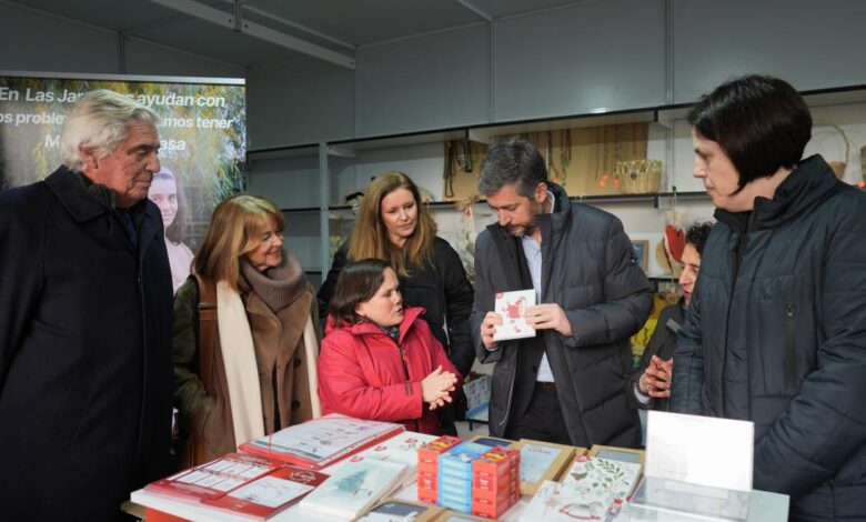 la-comunidad-de-madrid-inaugura-la-casita-solidaria-de-pontejos,-que-ofrece-un-millar-de-articulos-elaborados-por-entidades-sociales