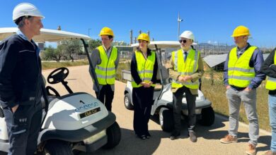 la-conselleria-de-educacion-y-universidades recibe-dos-vehiculos-electricos-de-parte-de-endesa-para-el -cifp-politecnico-llevant