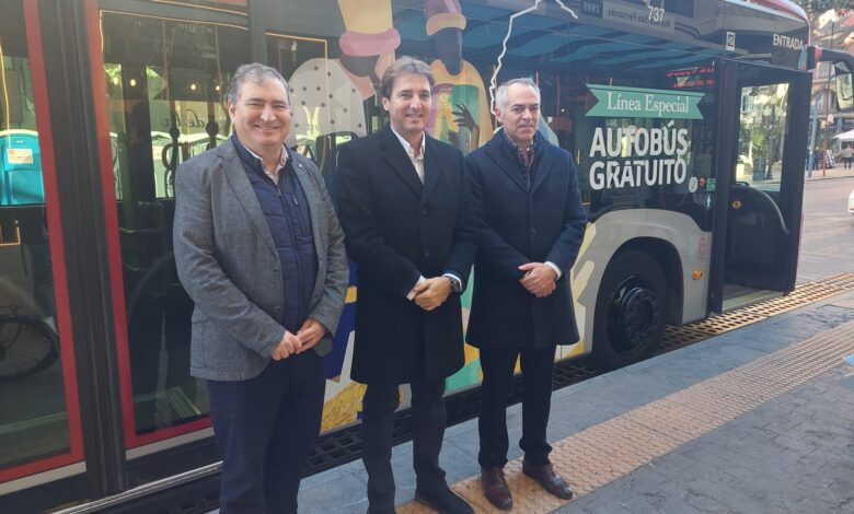 alicante-pone-en-marcha-este-lunes-el-autobus-de-la-navidad-hasta-el-6-de-enero