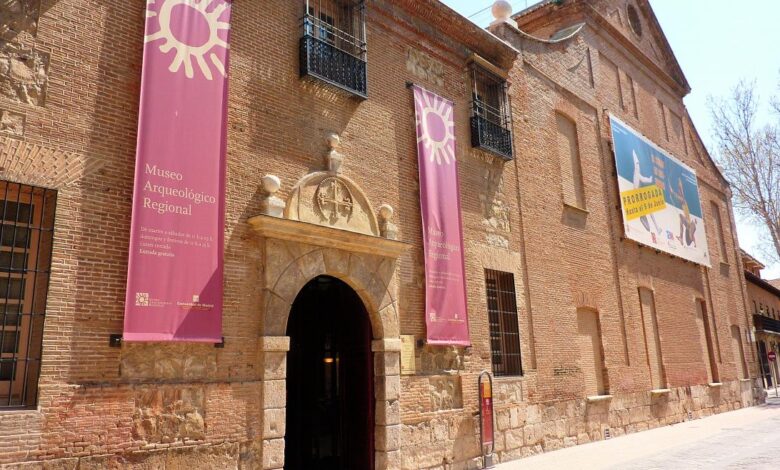 el-museo-arqueologico-y-paleontologico-de-la-comunidad-acoge-una-exposicion-sobre-la-restauracion-del-palacio-arzobispal-de-alcala