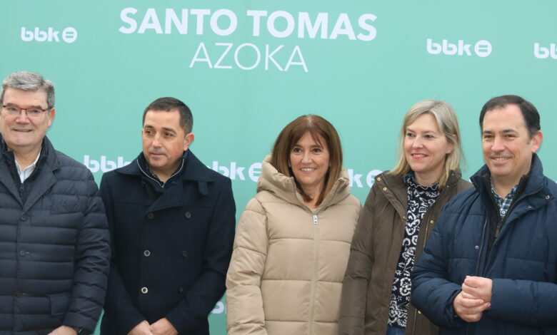 amaia-barredo,-en-los-puestos-de-productos-locales-de-la-feria-de-santo-tomas-en-bilbao