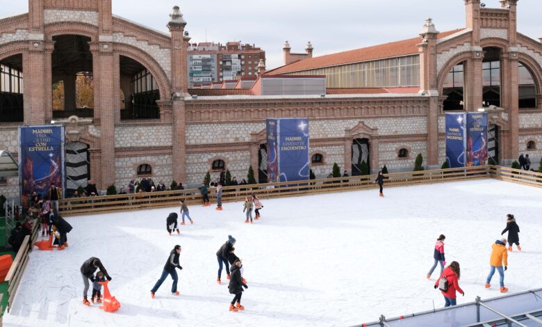 la-pista-de-hielo-de-matadero-madrid-abre-al-publico-desde-el-proximo-viernes-hasta-el-6-de-enero