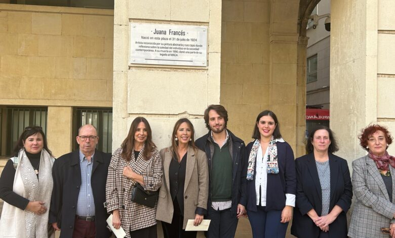 cultura-coloca-una-placa-conmemorativa-en-recuerdo-a-juana-frances-en-plaza-ayuntamiento