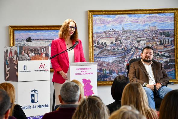 el-gobierno-de-castilla-la-mancha-promueve-junto-a-fademur-el-emprendimiento-de-las-mujeres-en-zonas-rurales