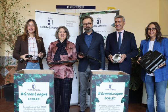 el-gobierno-regional-y-fundacion-ecolec-ponen-en-marcha-la-campana-#greenleague-en-13-centros-de-la-administracion-para-fomentar-la-recogida-de-raee-entre-el-personal-publico