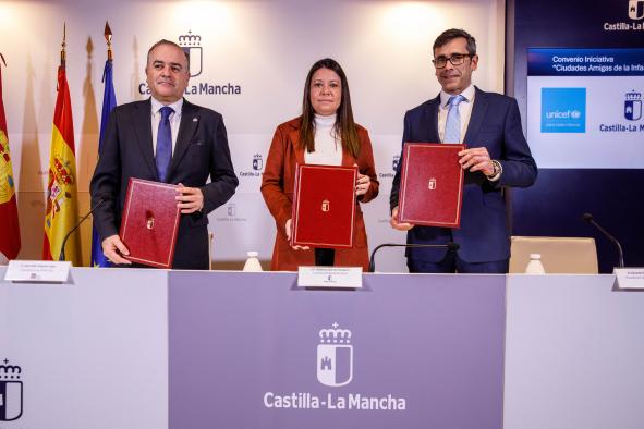 castilla-la-mancha-refrenda-su-compromiso-en-la-proteccion-de-la-infancia-con-un-nuevo-convenio-de-‘ciudades-amigas-de-la-infancia’