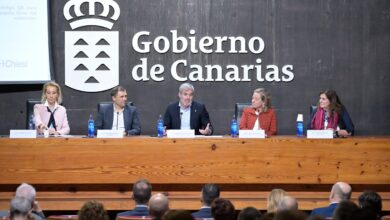 clavijo-destaca-la-importancia-de-la-ia-para-la-sanidad-publica-en-el-primer-foro-en-la-materia-en-canarias