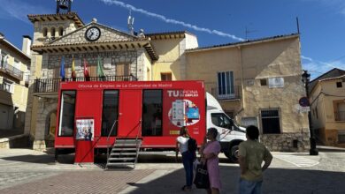 la-oficina-de-empleo-movil-de-la-comunidad-de-madrid-recorre-10.000-kilometros-para-atender-a-los-vecinos-de-los-pequenos-municipios