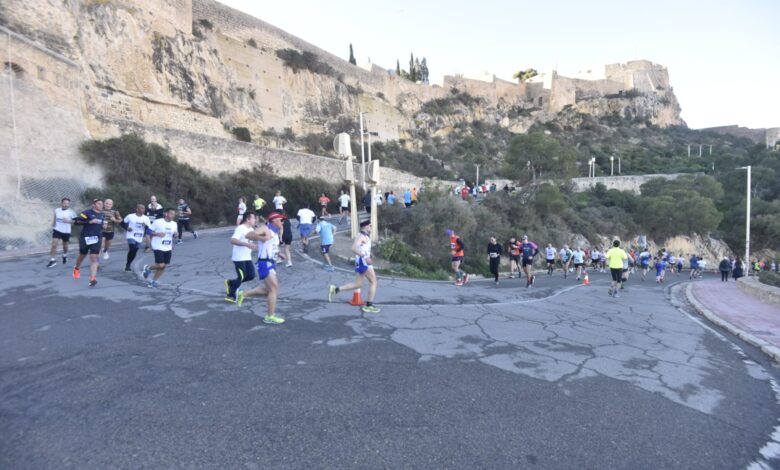 dos-mil-atletas-superan-las-duras-pendientes-de-la-carrera-de-los-castillos