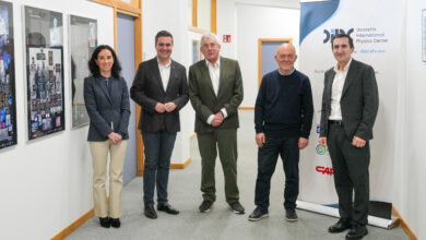 los-consejeros-jauregi-y-perez-iglesias-visitan-el-dipc-–-donostia-international-phisics-centre