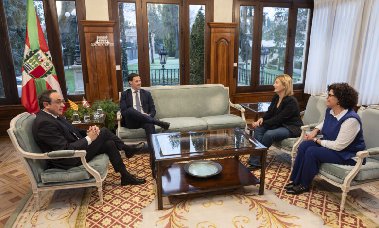 el-lehendakari-recibe-al-president-del-parlament-de-catalunya,-josep-rull