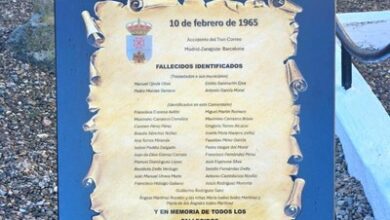 el-ayuntamiento-de-grisen-recuerda-a-las-victimas-del-accidente-ferroviario-con-una-placa-de-homenaje-a-las-victimas