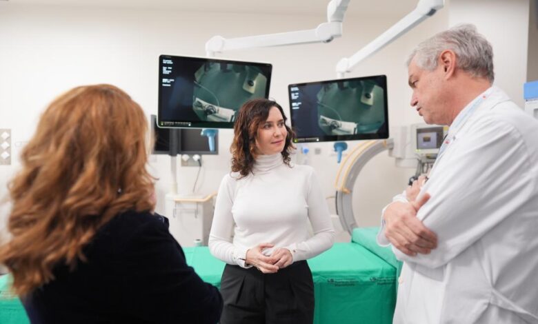 diaz-ayuso-inaugura-la-unidad-de-endoscopia-de-digestivo-del-hospital-publico-puerta-de-hierro-majadahonda,-una-de-las-mas-avanzadas-de-europa