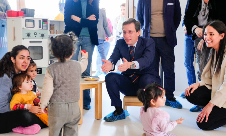 almeida-inaugura-la-escuela-infantil-maria-moliner,-que-aporta-82-nuevas-plazas-a-tetuan