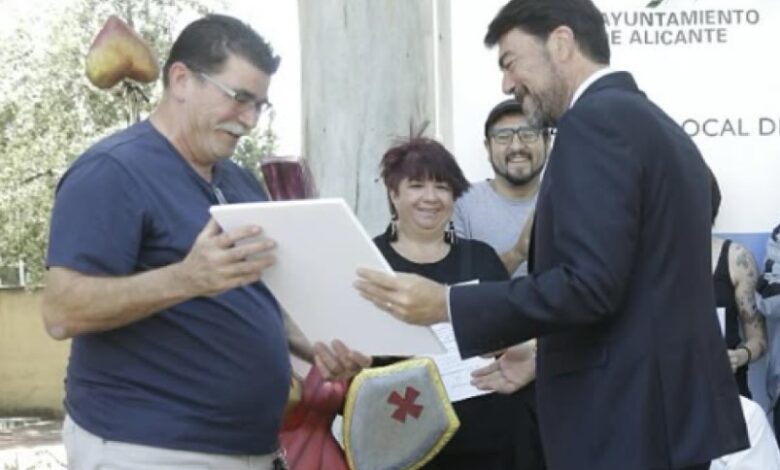 alicante-dedicara-un-espacio-publico-en-colonia-requena-en-memoria-de-antonio-colomina