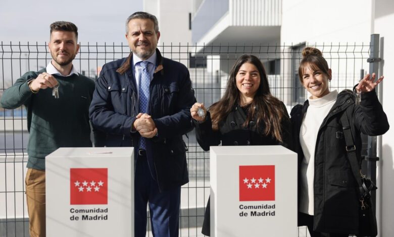 la-comunidad-de-madrid-entrega-las-llaves-a-245-familias-adjudicatarias-de-una-vivienda-del-plan-vive-en-getafe