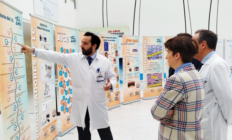 el-hospital-publico-puerta-de-hierro-majadahonda-acoge-una-exposicion-sobre-la-historia-del-implante-coclear