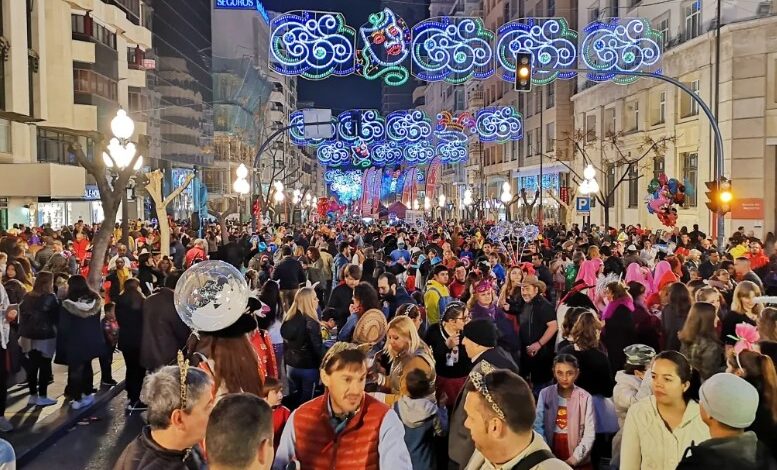 alicante-refuerza-en-carnaval-el-autobus-nocturno-para-cubrir-la-demanda-sabado-ramblero