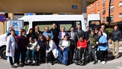 la-asociacion-afamit-de-tarancon-estrena-nuevo-vehiculo-adaptado-gracias-a-la-colaboracion-publico-privada